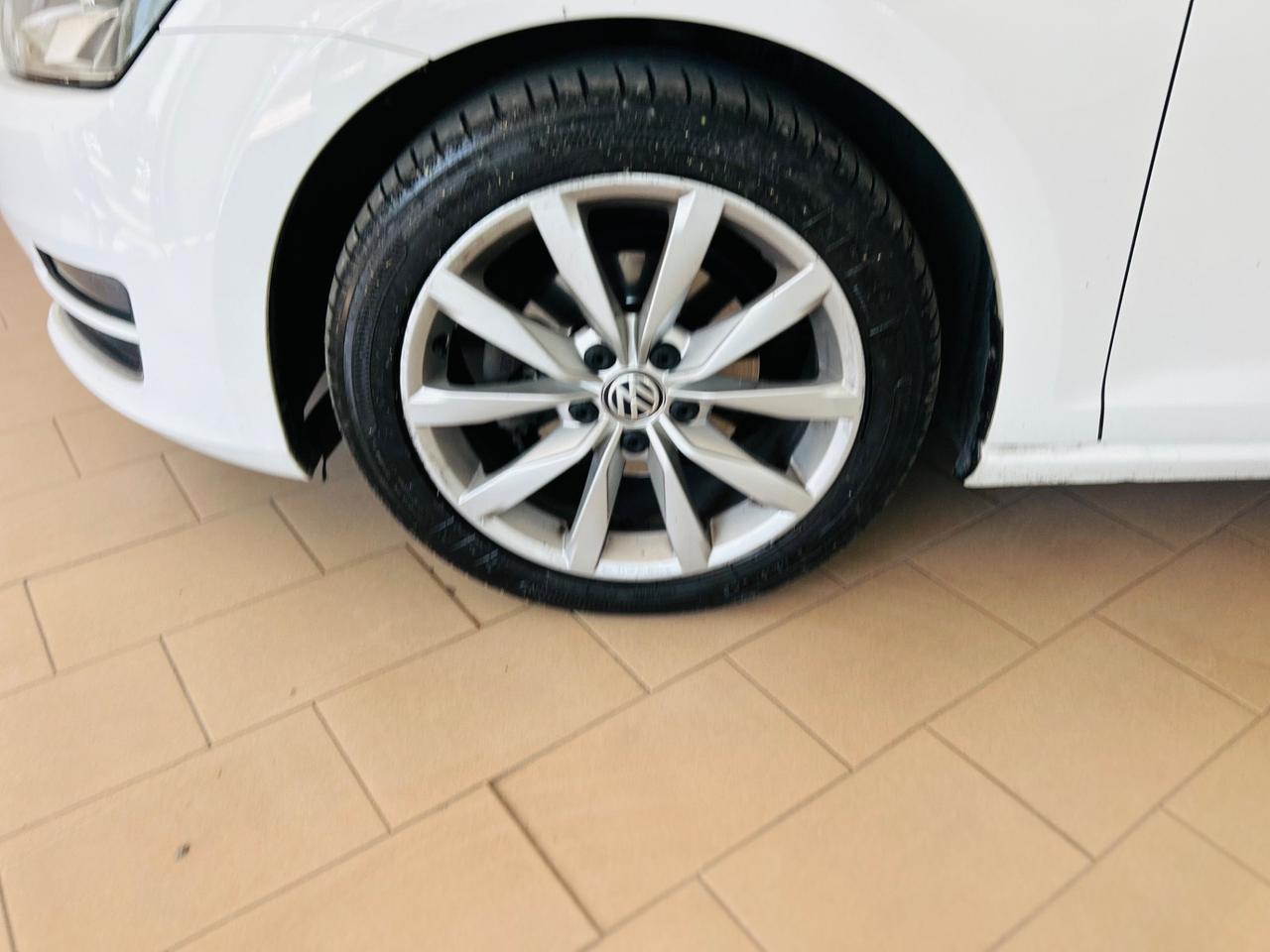 Volkswagen Golf BUSINESS 1.6 TDI 5P HIGHLINE BLUEMOTION TECHNOLOGY