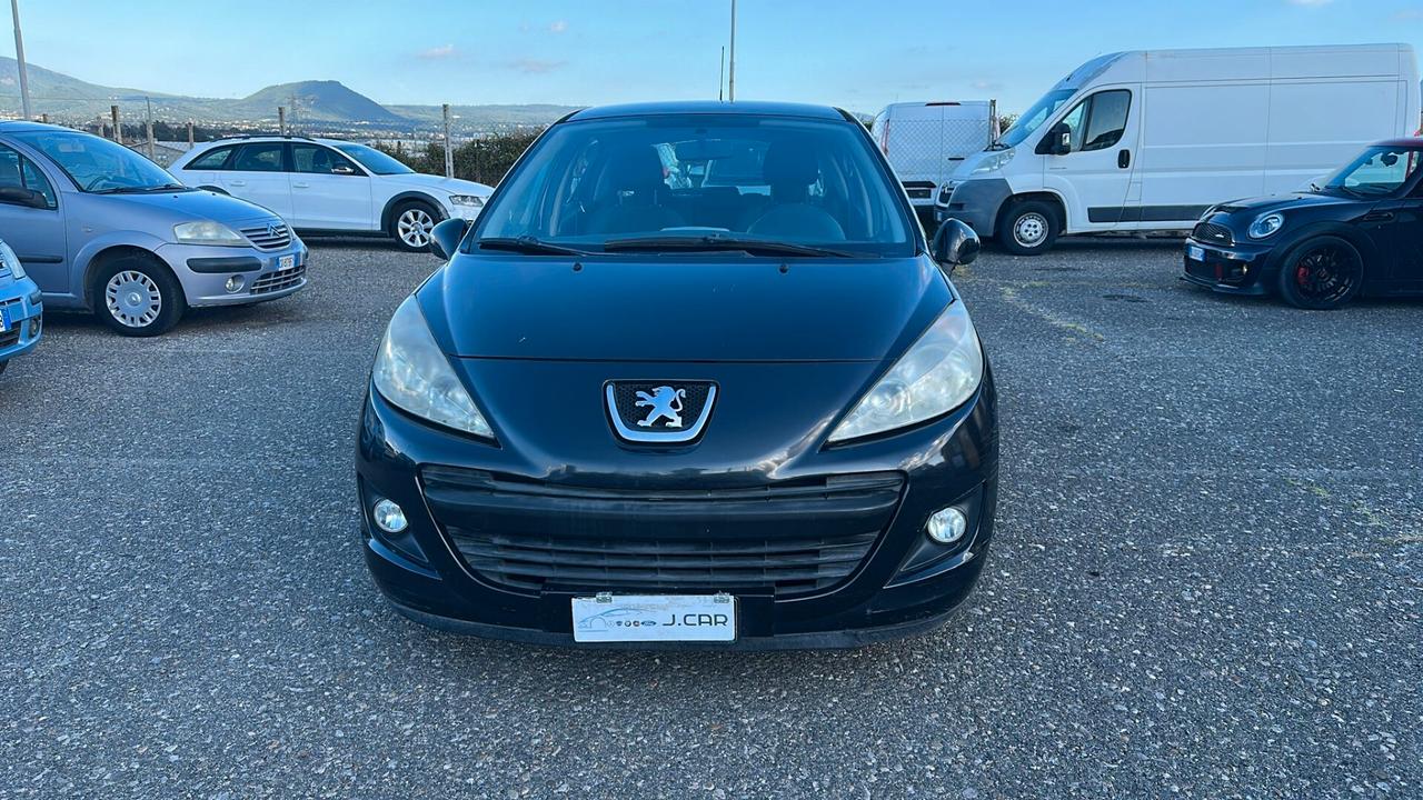 Peugeot 207 1.4 8V 75CV 5p. Millesim 200