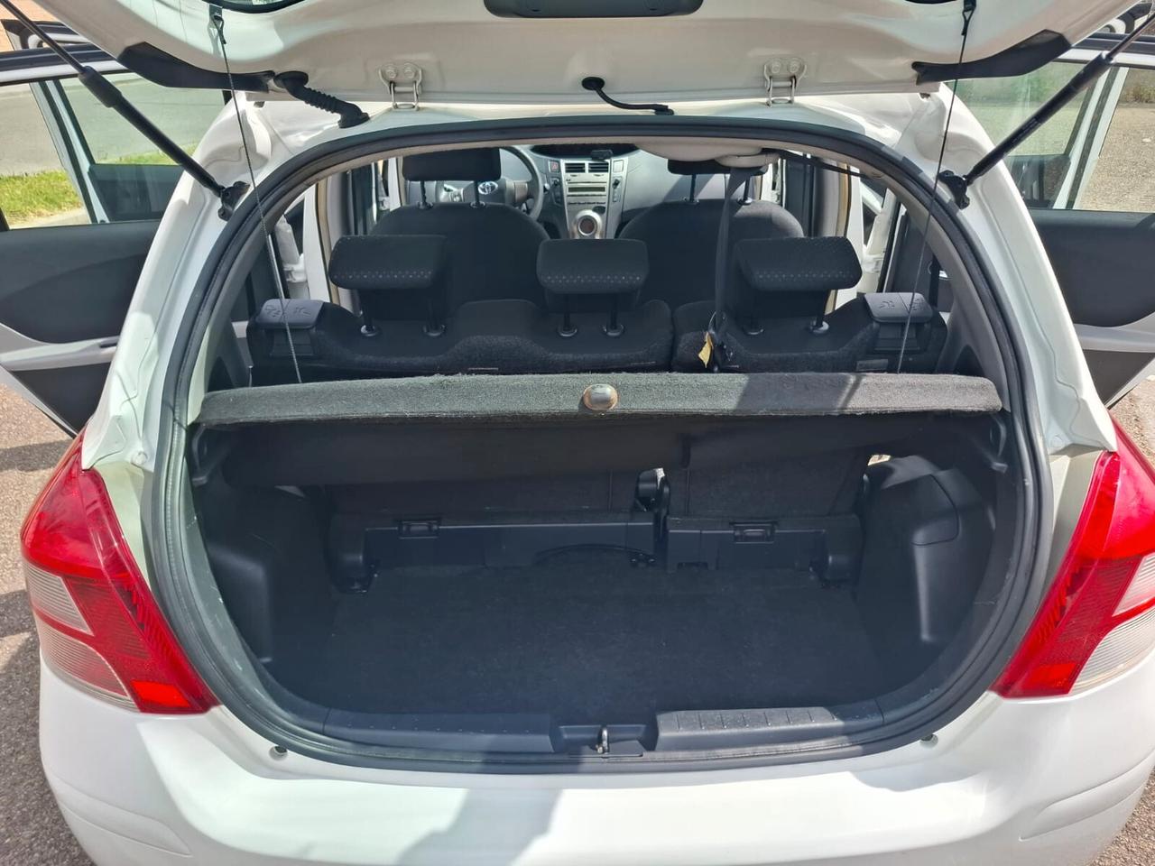 Toyota Yaris 1.0 5 porte 2011 SOLO 124.000 KM