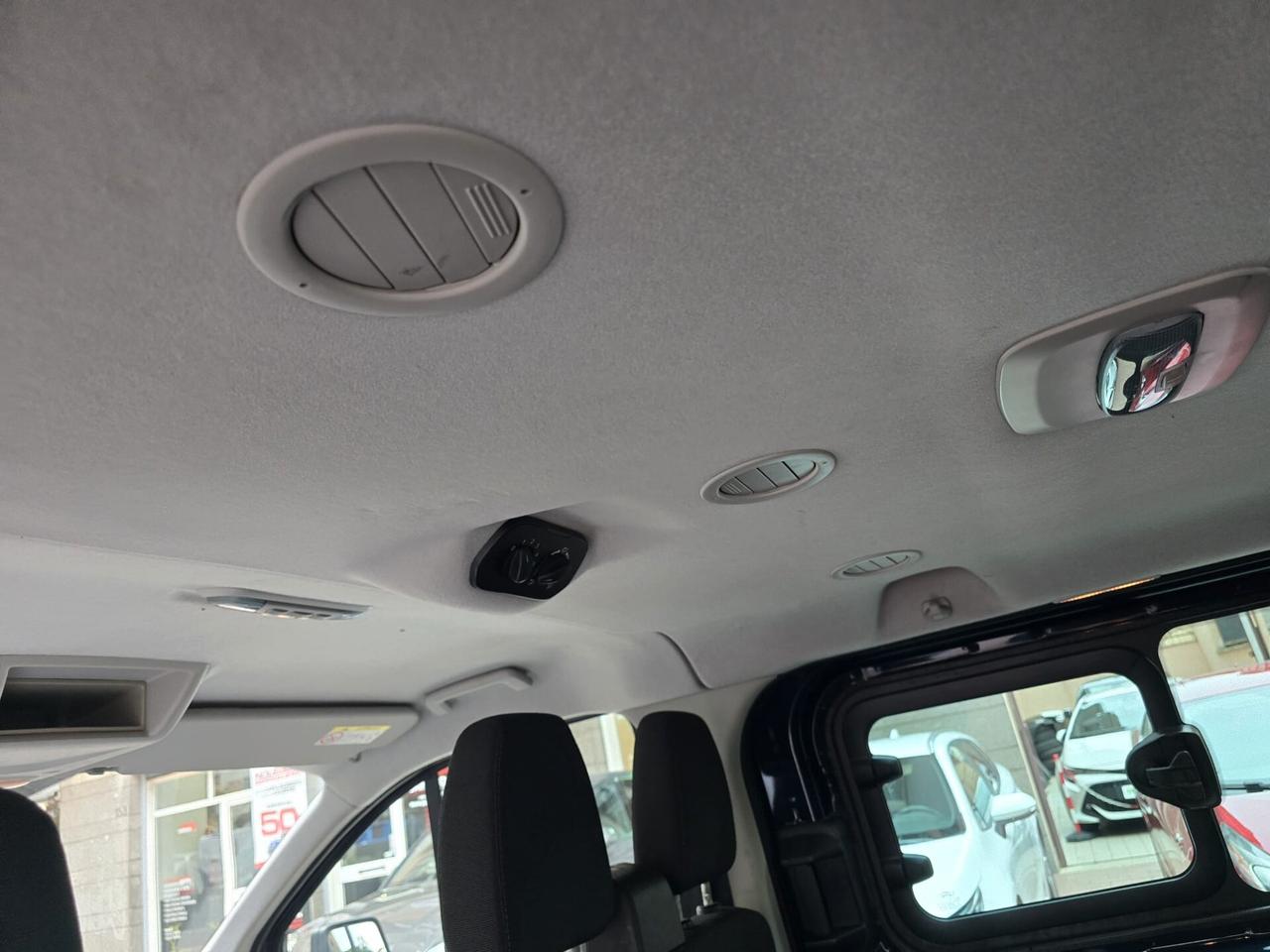 Ford Transit Custom 2.2 TDCi 155CV 9 POSTI GANCIO TRAINO