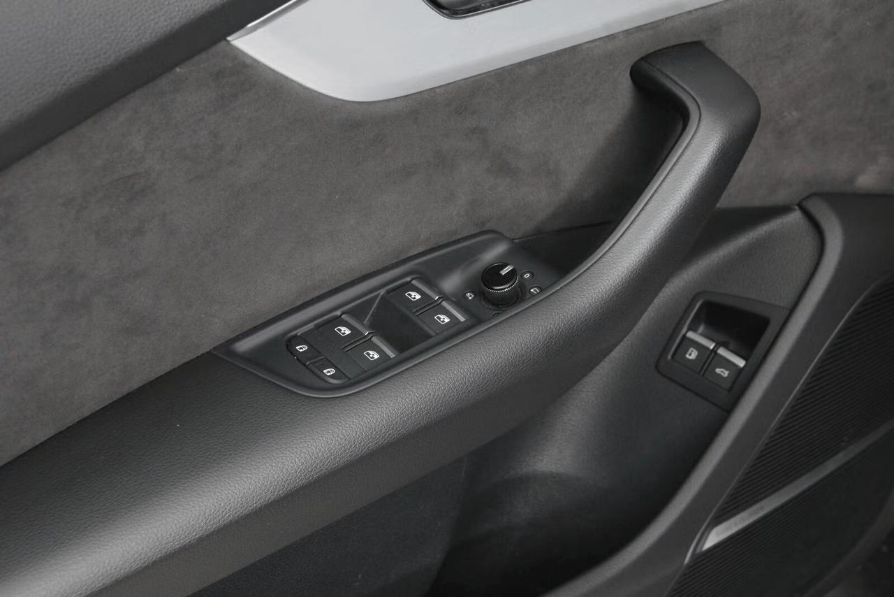 Audi Q8 60 TFSI e quattro tiptronic S line plus