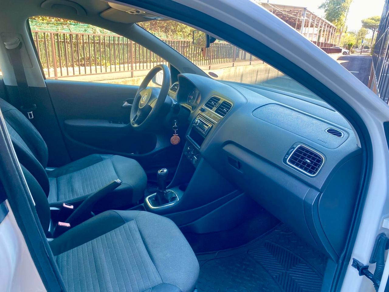 Volkswagen Polo 5p 1.2 tdi COMPLETAMENTE TAGLIANDATA -GARANZIA -NEO PATENTATI