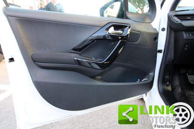 PEUGEOT 208 1° serie PureTech 82 Stop&Start 5 porte Signature