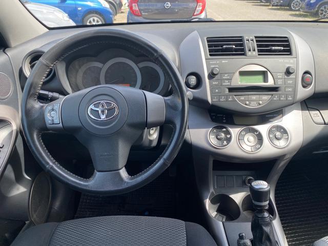 TOYOTA RAV 4 2.2 D-4D 136 CV DPF Sol