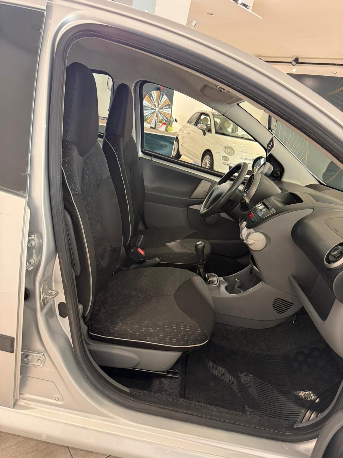 PEUGEOT 107 1.0 68 CV 5 PORTE ANNO 2010 OTTTIMA PER NEOPATENTATI