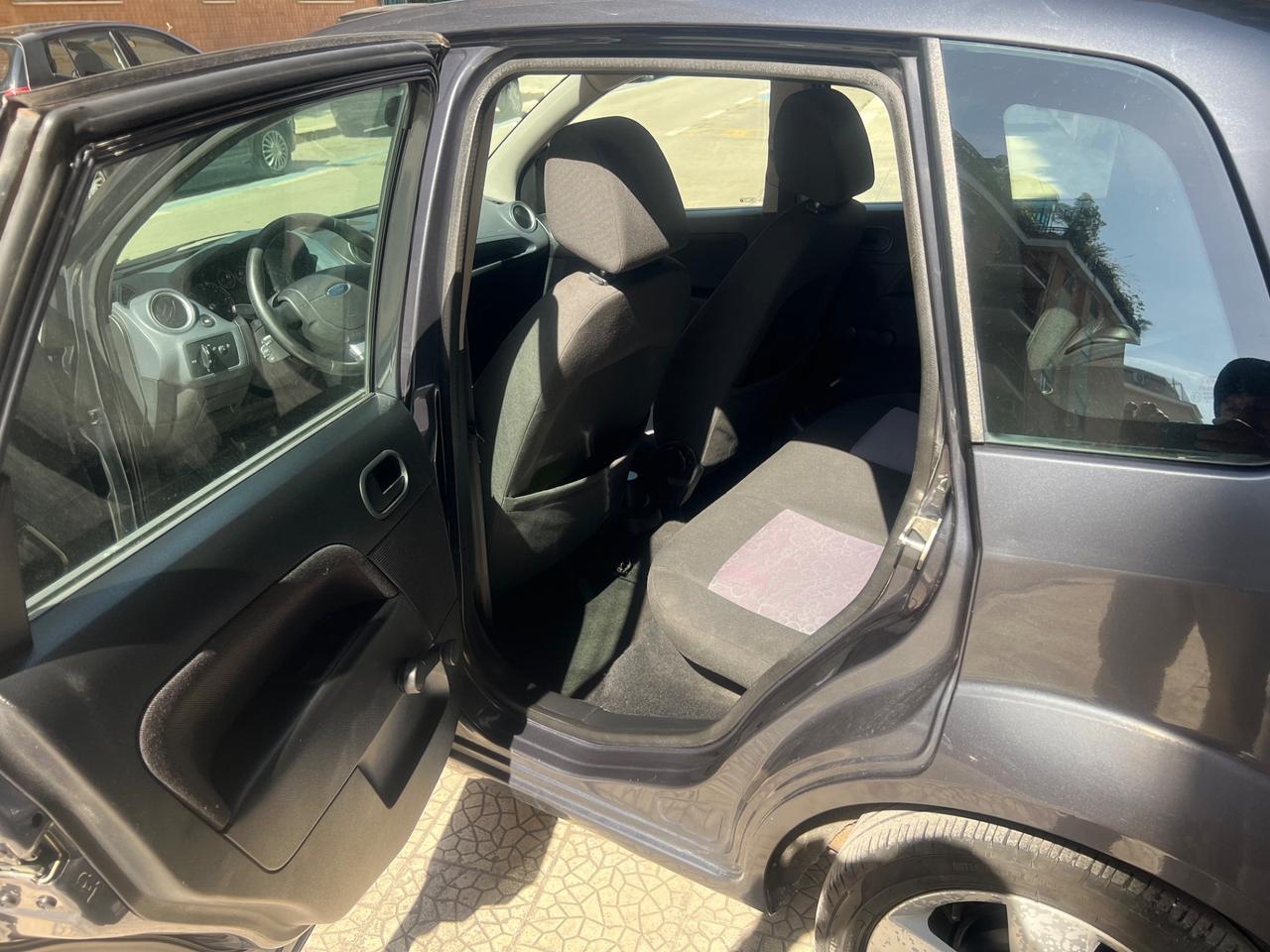 Ford Fiesta 1.4 TDCi 5p. Titanium