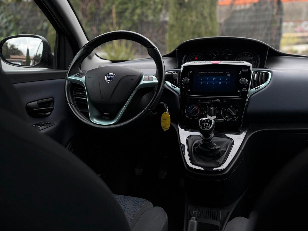 Lancia Ypsilon 1.0 FireFly 5 porte S&S Hybrid Alberta Ferretti