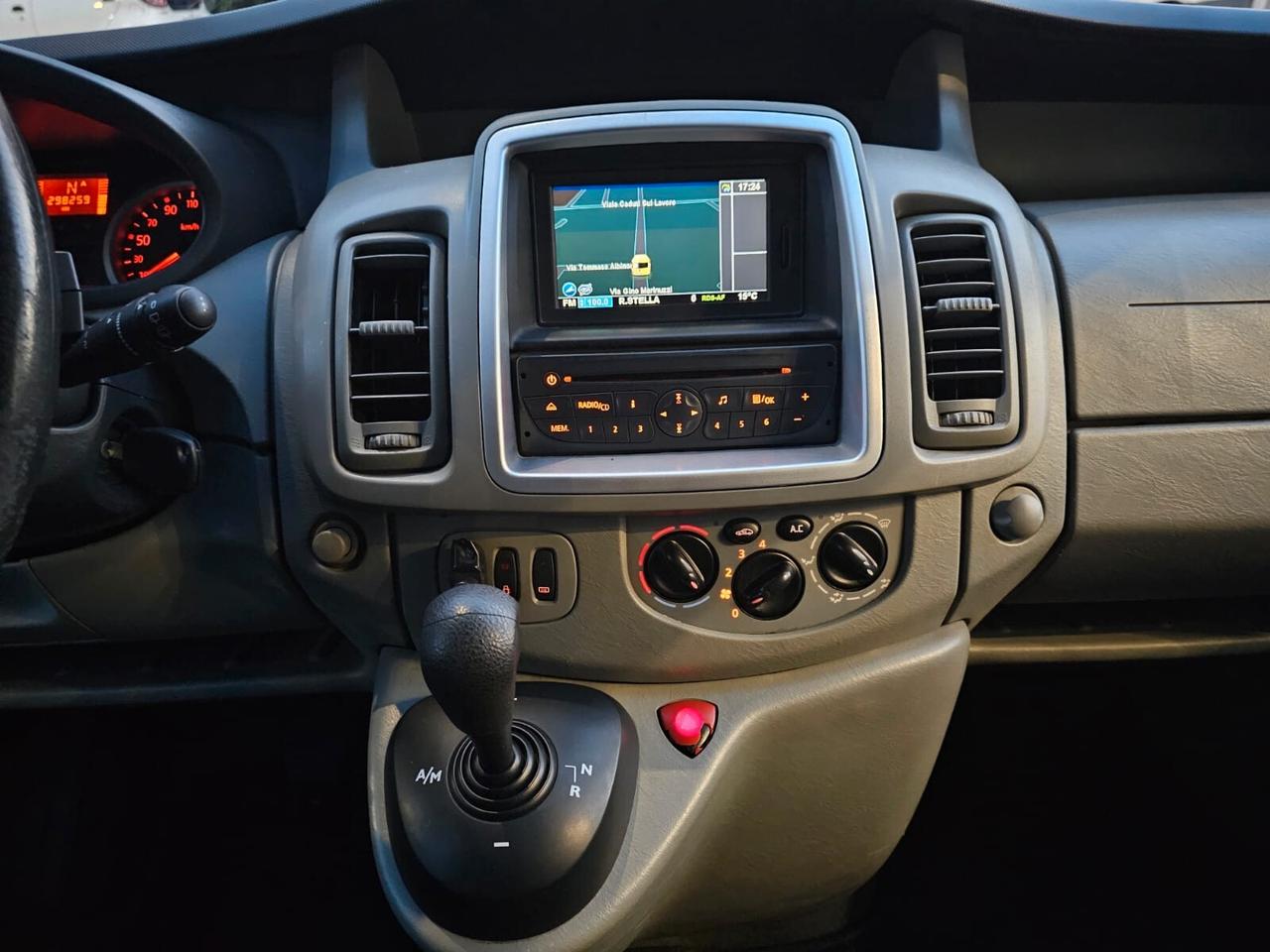 Renault Trafic 2.5 dCi 145cv Passenger Black Edition*7Posti*