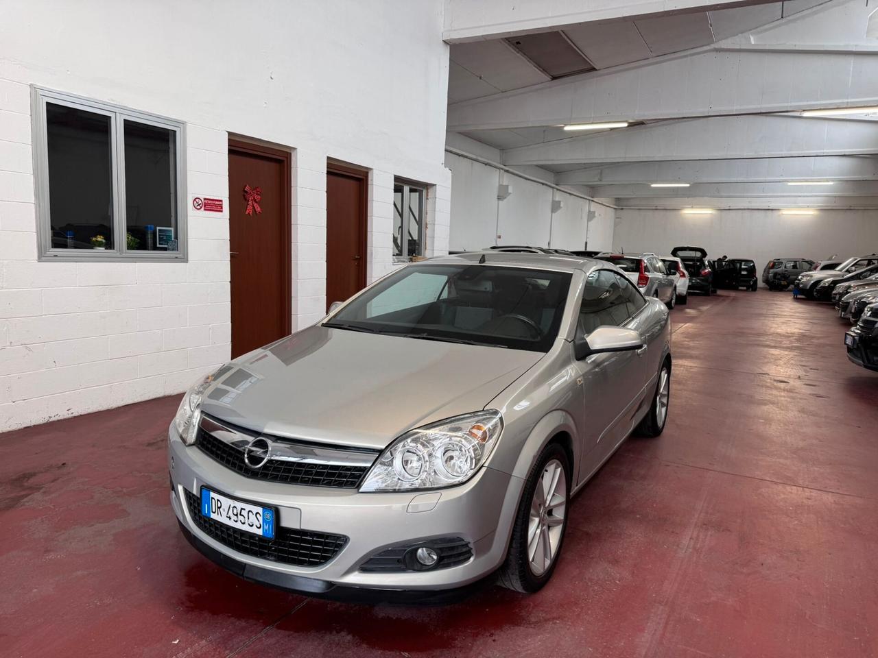 Opel Astra TwinTop 1.8 16V VVT Cosmo GPL