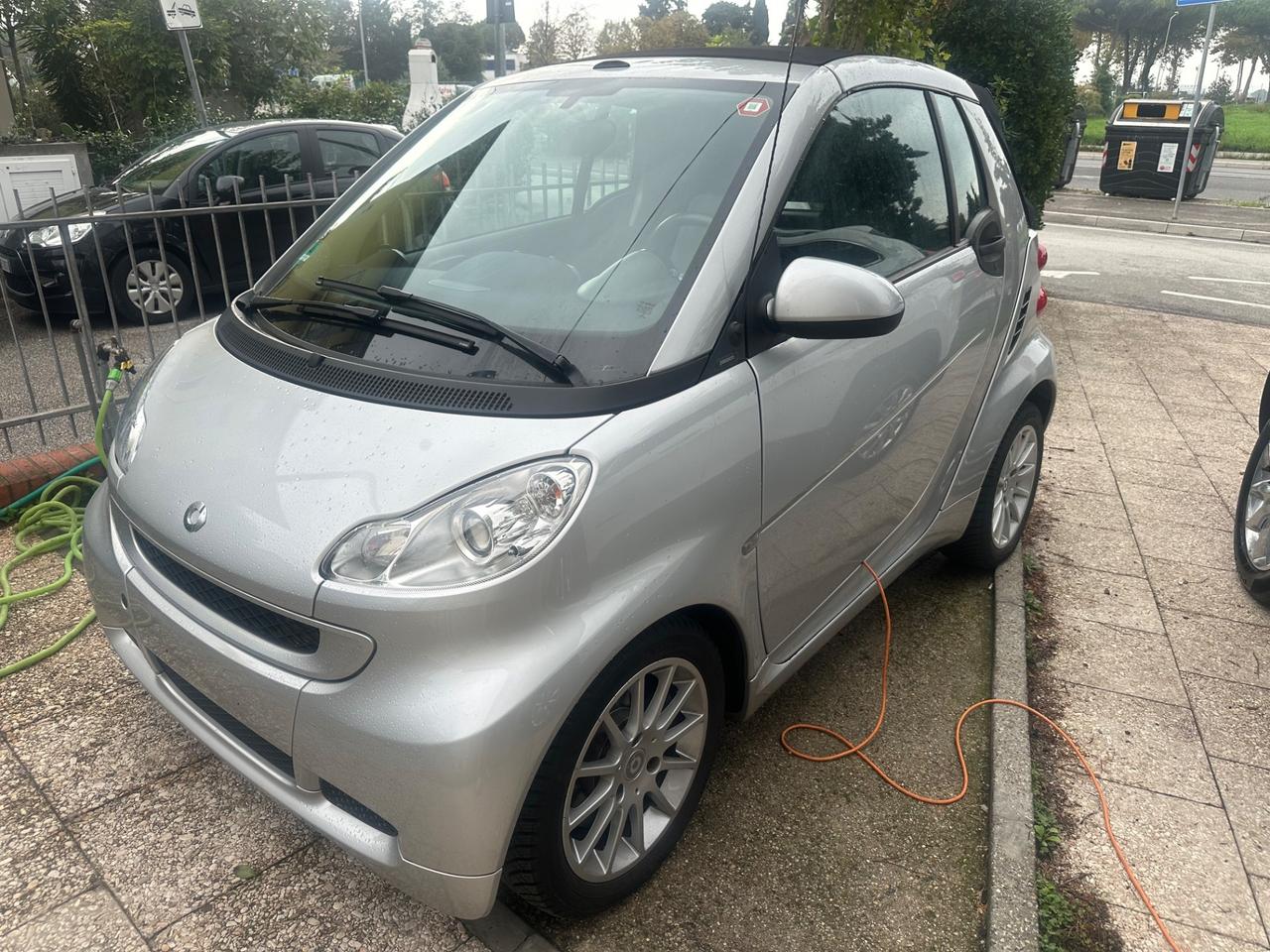 Smart ForTwo 1000 52 kW MHD cabrio passion