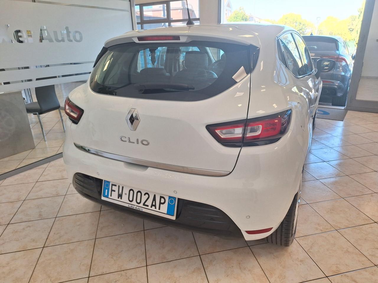 Renault Clio TCe 12V 90 CV GPL 5 porte Moschino Life