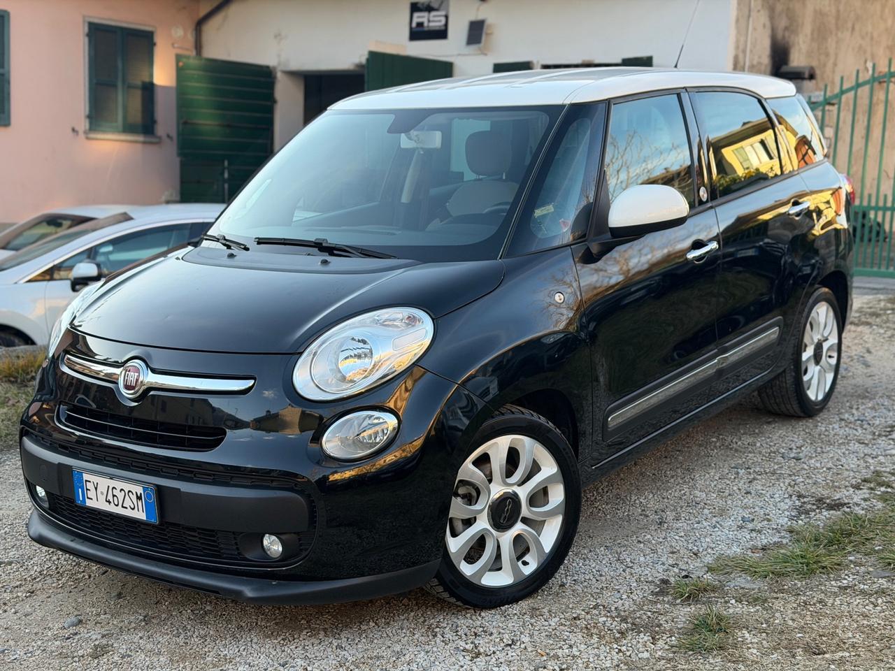 Fiat 500L LIVING LOUNGE KMCERT UNICOPR NEOPAT