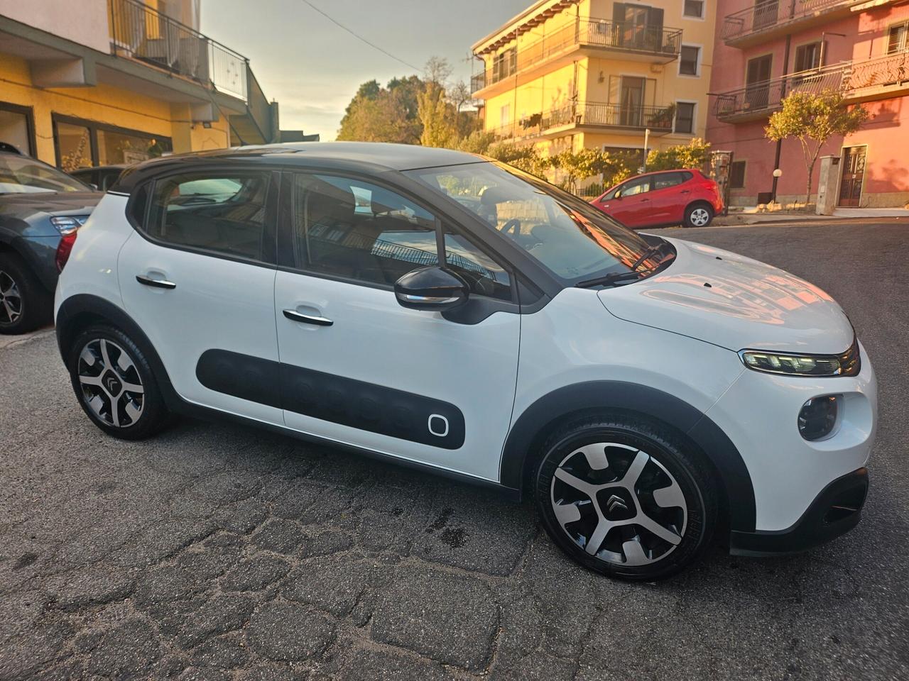Citroen C3 PureTech 82 Shine 59.000km 2017
