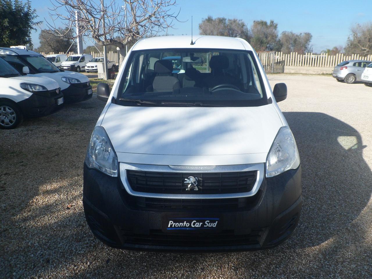 Peugeot Partner 5 posti autocarro