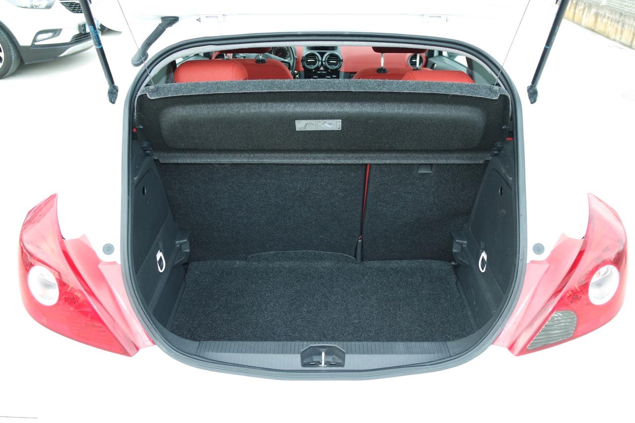 Opel Corsa 1.2 80CV 3 porte GPL-TECH Edition