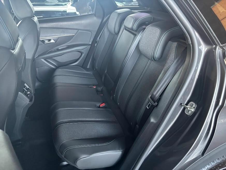 Peugeot 3008 BlueHDi 130 EAT 8 Allure 78.000KM