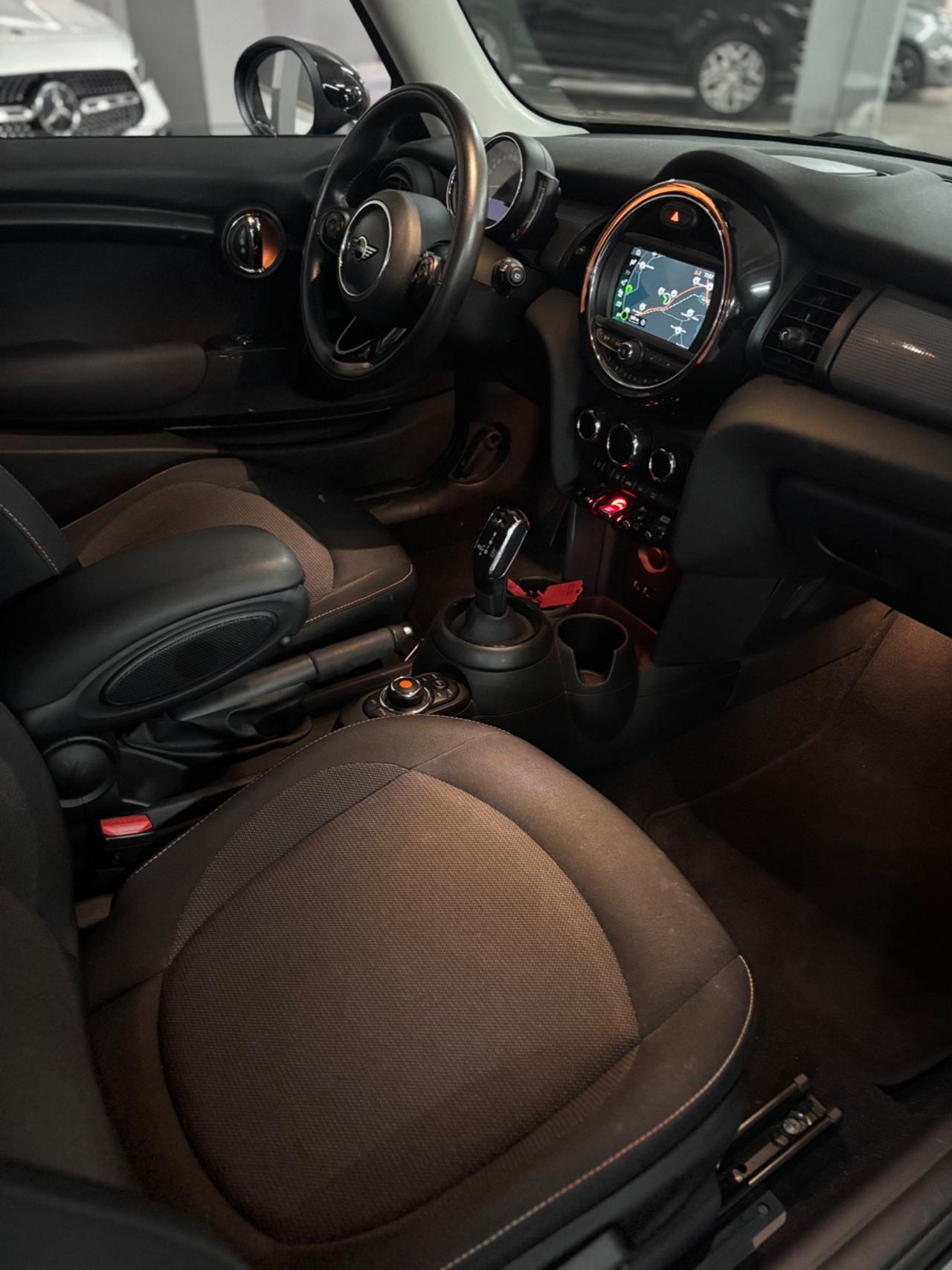 Mini 1.5 Cooper benzina Baker Street 136 cv