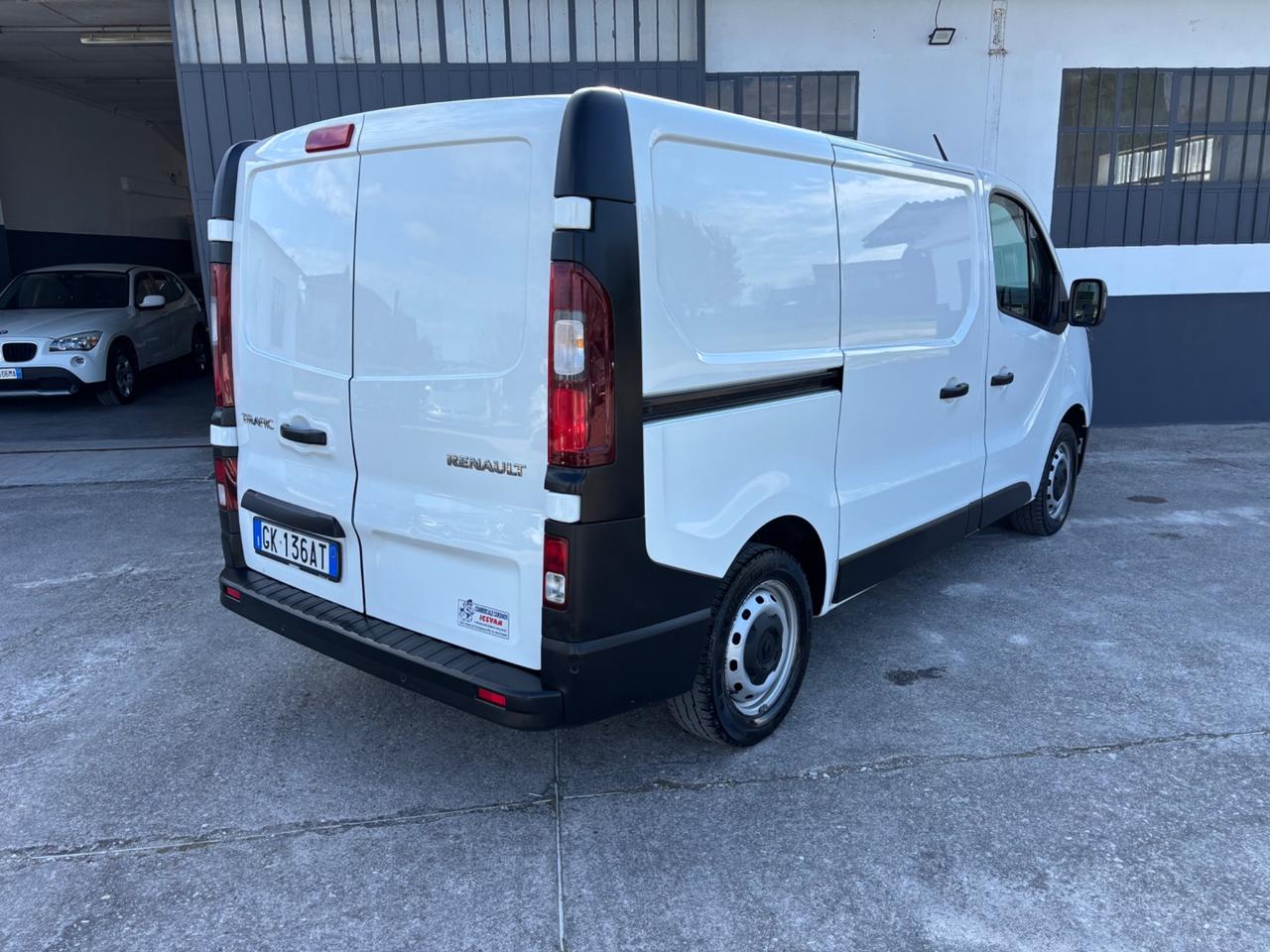 Renault Trafic 2.0 DCI. Garanzia 12 mesi