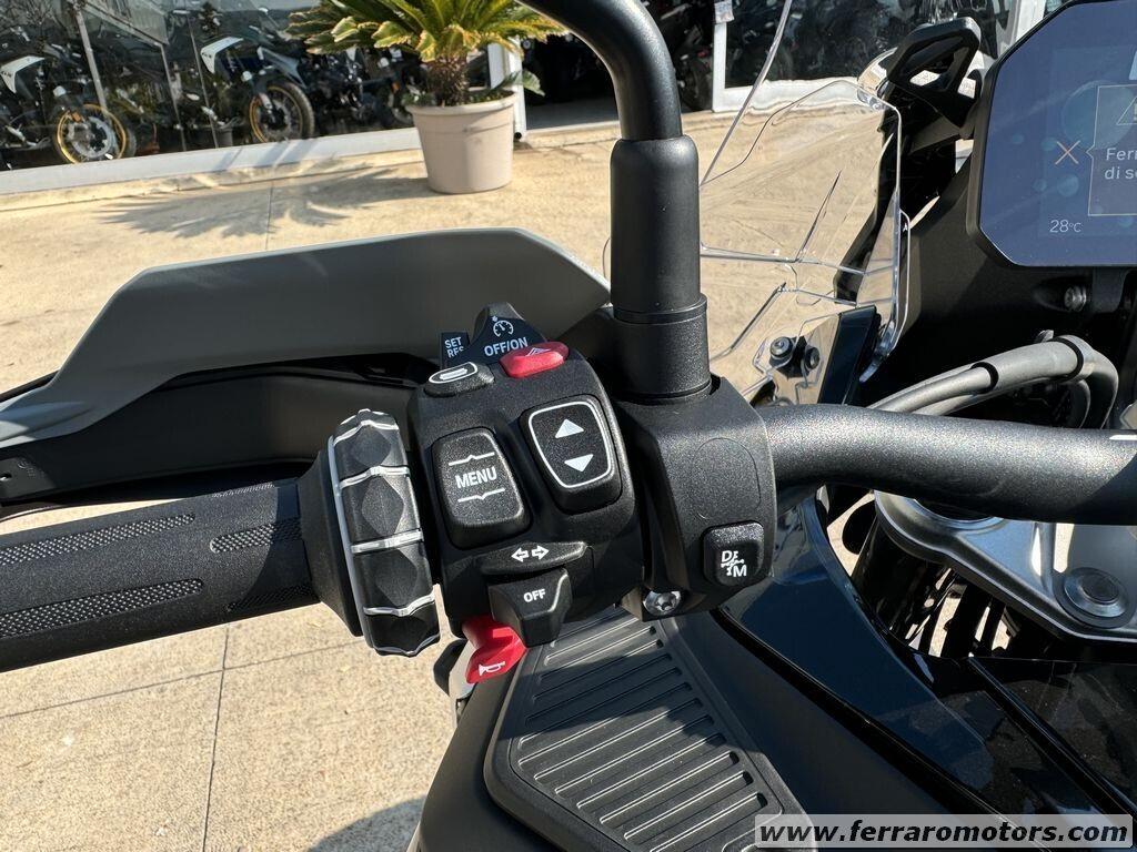 BMW R1300GS TRIPLEBLACK ADVENTUR AUTOMATICO NUOVO 2024