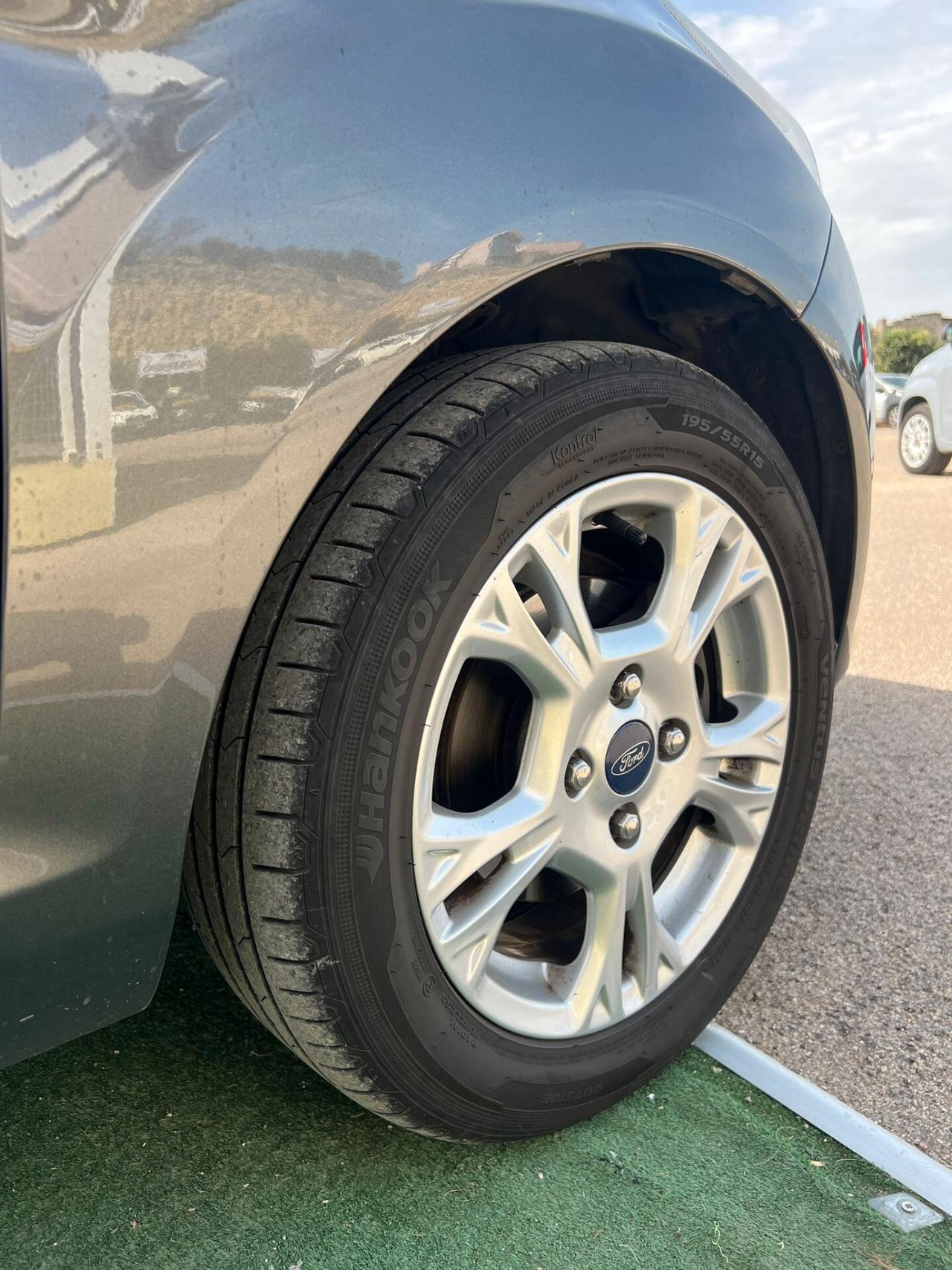 Ford Fiesta 1.5 TDCi 75CV 5 porte Titanium