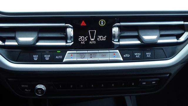 BMW 118 d 5p. Business Advantage