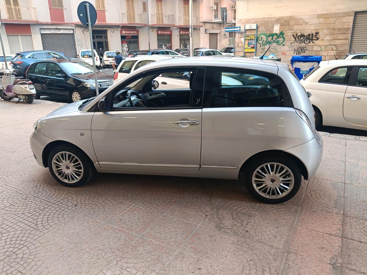 LANCIA YPSILON 1.2 DIVA-NEOPATENTATI-Euro 4790-
