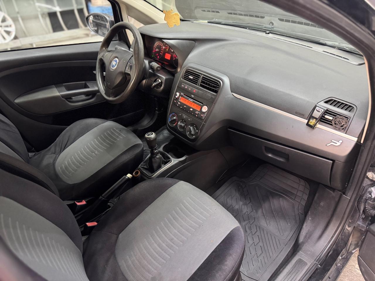 Fiat Grande Punto 1.4 Benz. ADATTA NEOPATENTATI