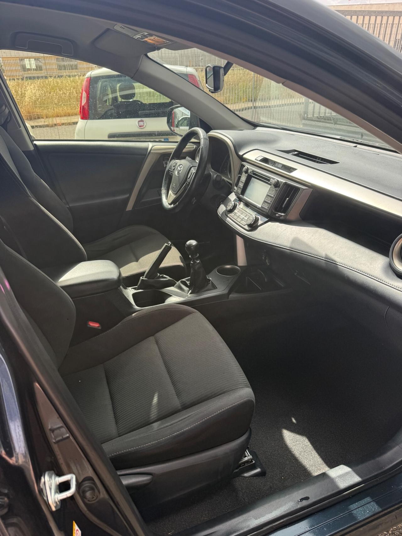 Toyota RAV 4 RAV4 2.0 D-4D 2WD my14"