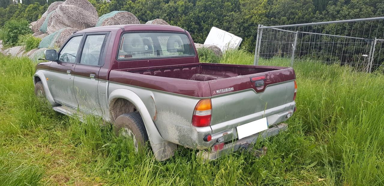 Mitsubishi L200 2.5 TDI 100CV 4WD R/D LOCK