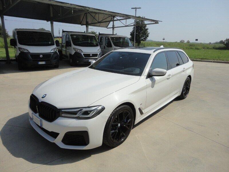 BMW Serie 5 530d 48V xDrive Touring Msport