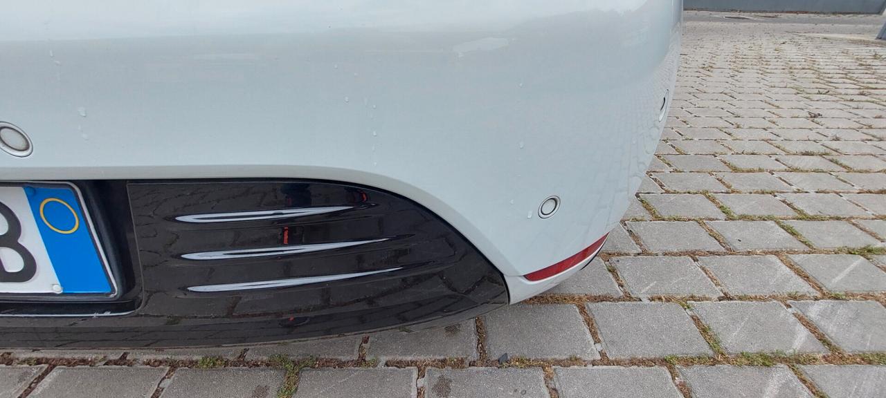 CLIO 1,5 DIESEL 90 CV DUEL NAVIGATORE LED CRUISE SENSORI X NEOPATENTATI IMPECCABILE