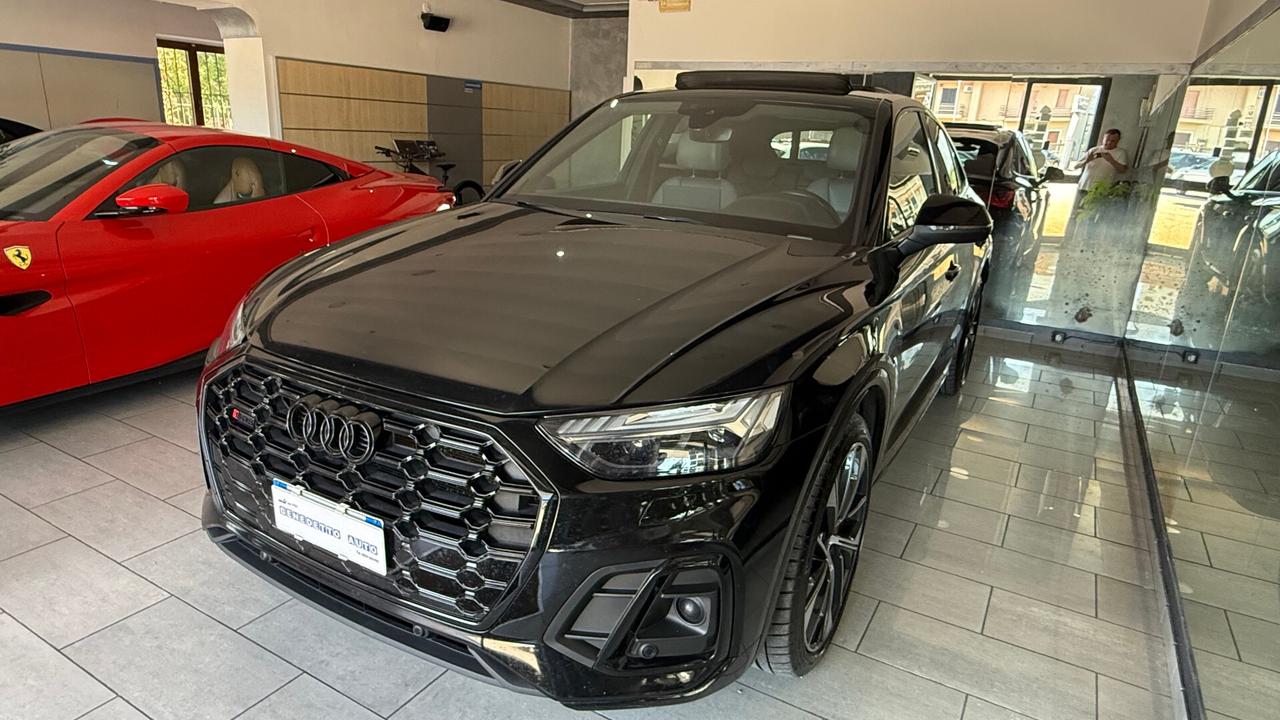 AUDI SQ5 SPORTBACK TETTO IDENTITY BLACK