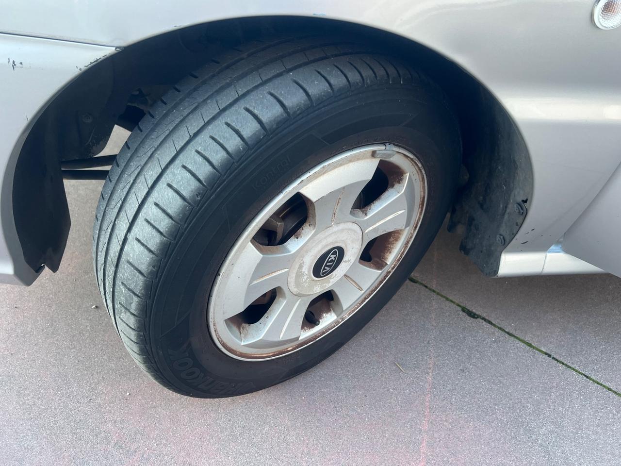 Kia Rio 1.5i 16V cat 5 porte LS Top