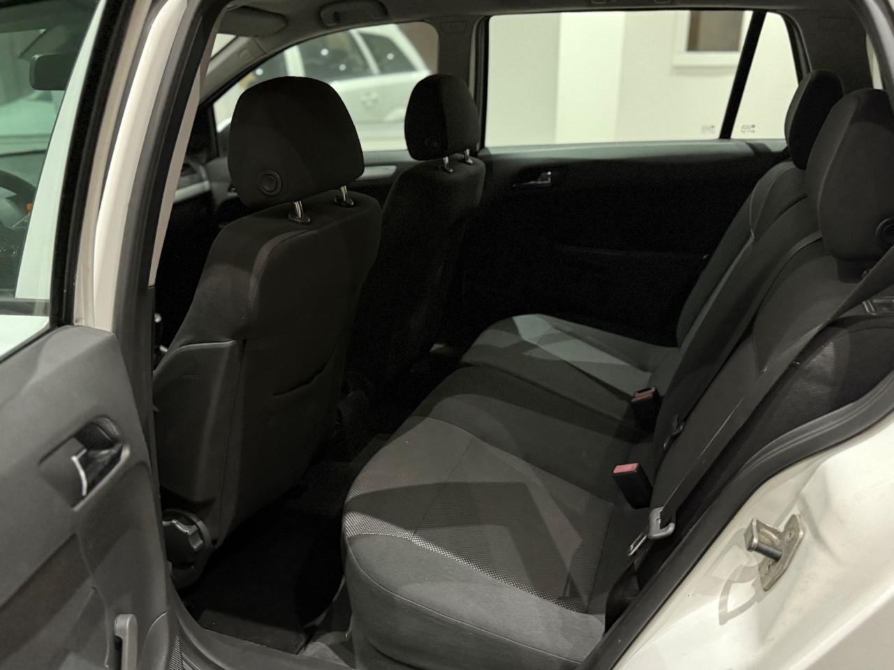 Opel Astra 1.7 CDTI 110CV/Kw81 Per Neopatentati