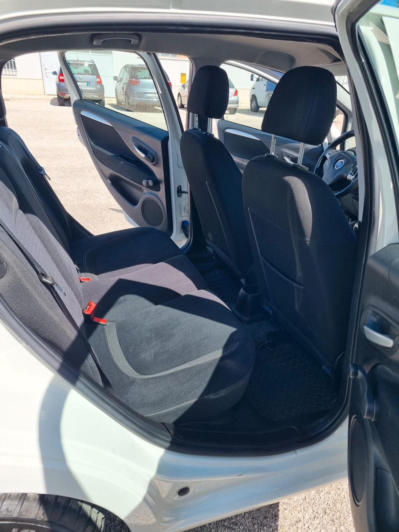 Fiat Punto 1.3 MJT II S&S 95 CV 5 porte Street