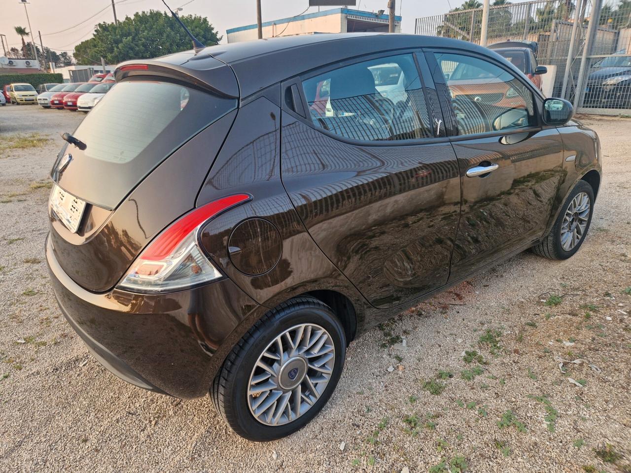 Lancia Ypsilon 1.2 69 Cv - 2011