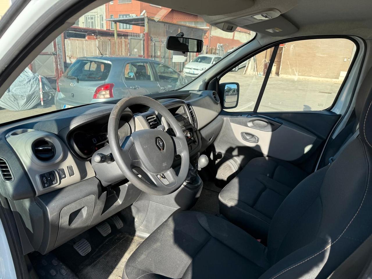Renault TRAFIC 1.6 dCi 125CV 9 POSTI PASSO LUNGO NO CLIMA + IVA
