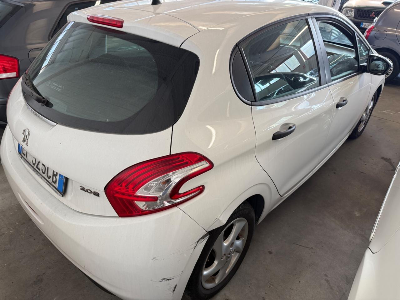 Peugeot 208 1.4 HDi 68 CV 5 porte Access