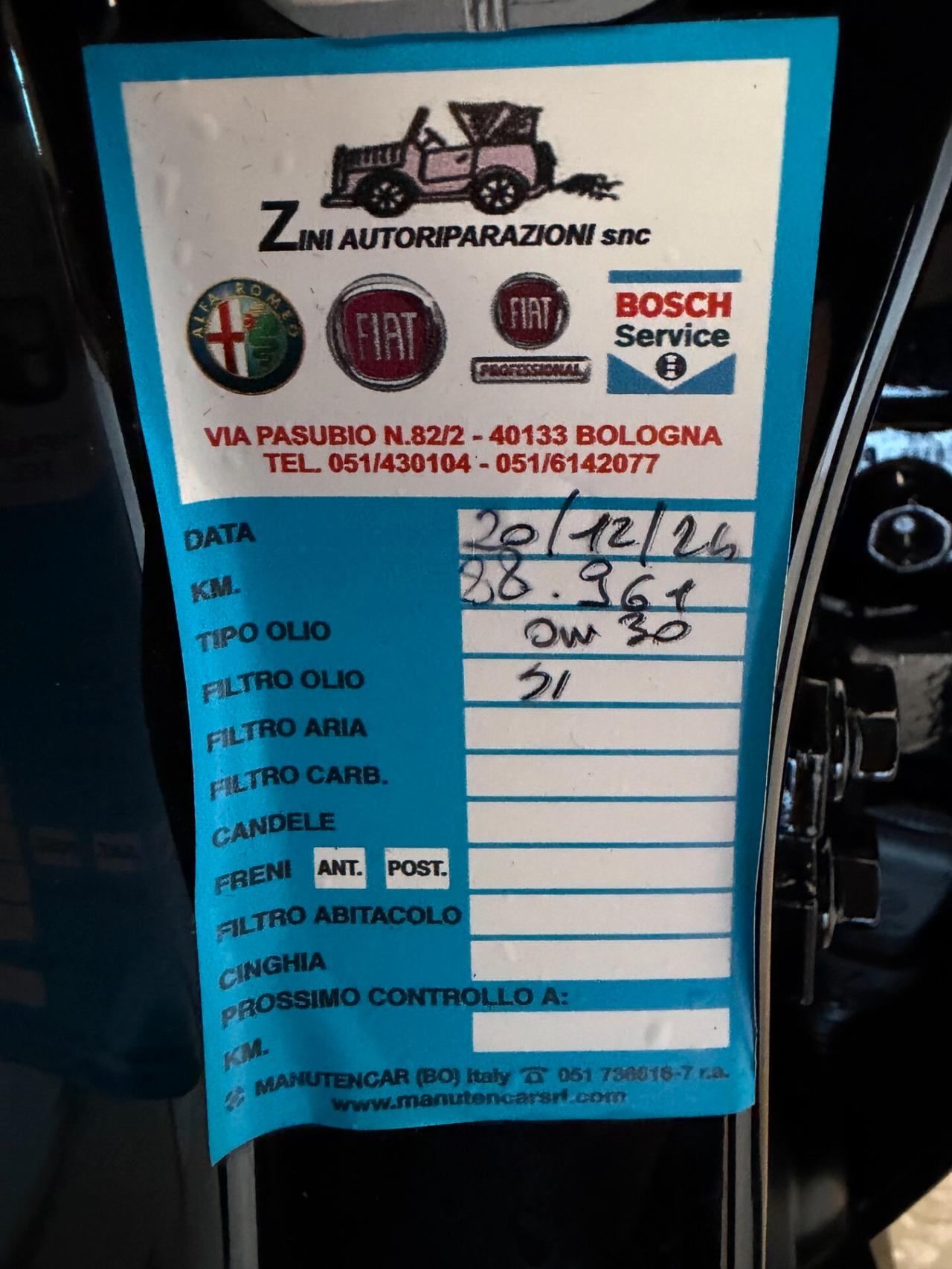 Alfa Romeo Giulia 2.2 TURBODIESEL 160 cv. AT8 BUSINESS (Nav)