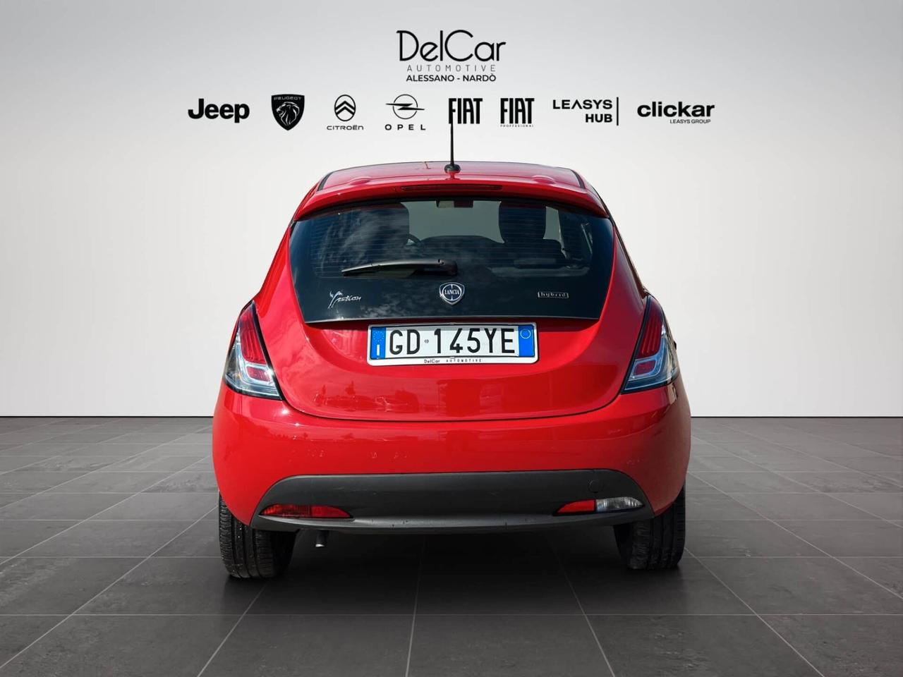 Lancia Ypsilon 1.0 FireFly 5 porte S&S Hybrid Ecochic Silver