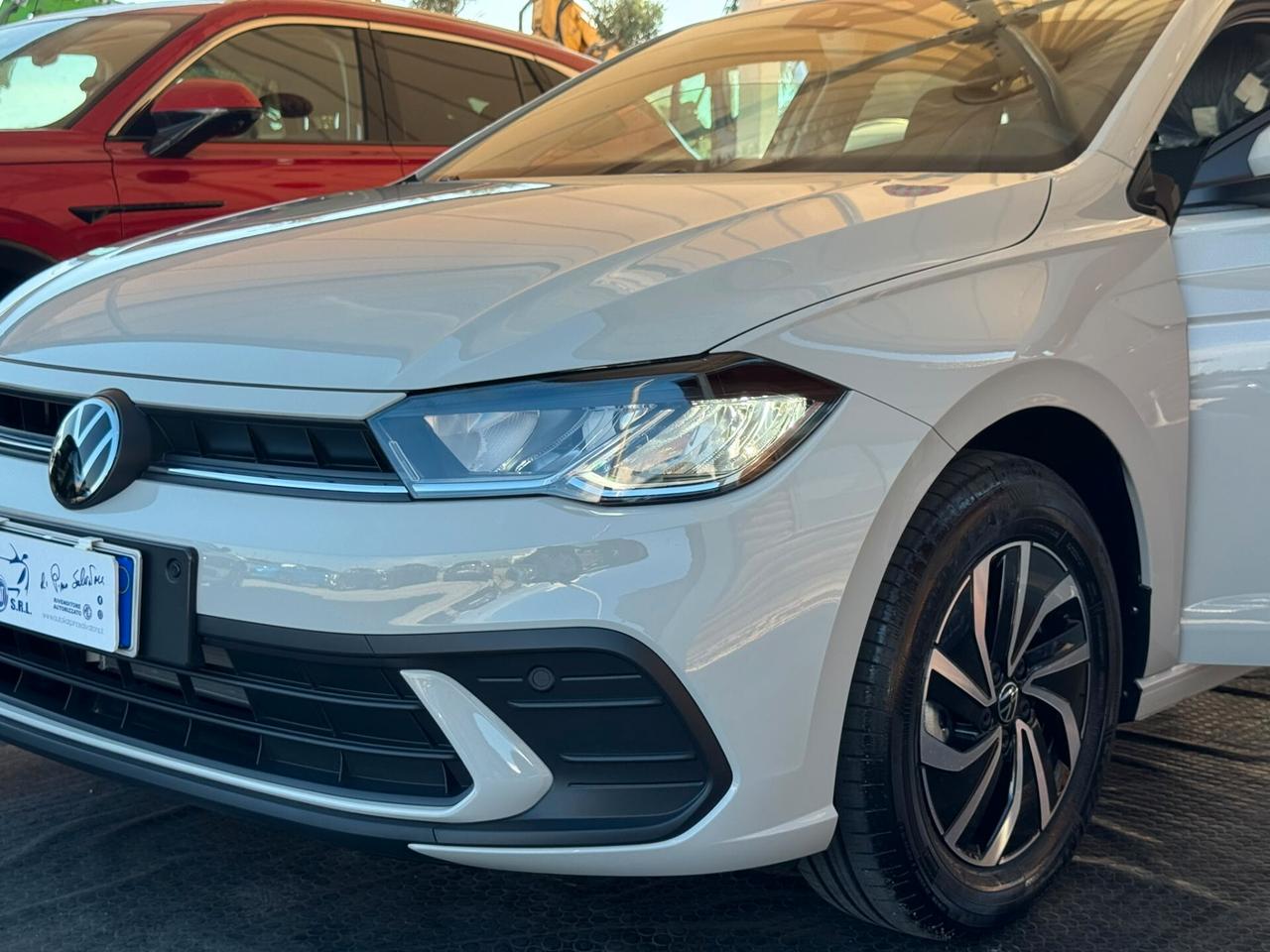 Volkswagen Polo 1.0 Young 80cv - Km 0 07/2026