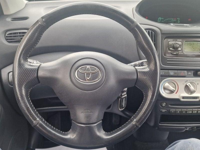 Toyota Yaris Verso 1.3i '03 GPL INCLUSO
