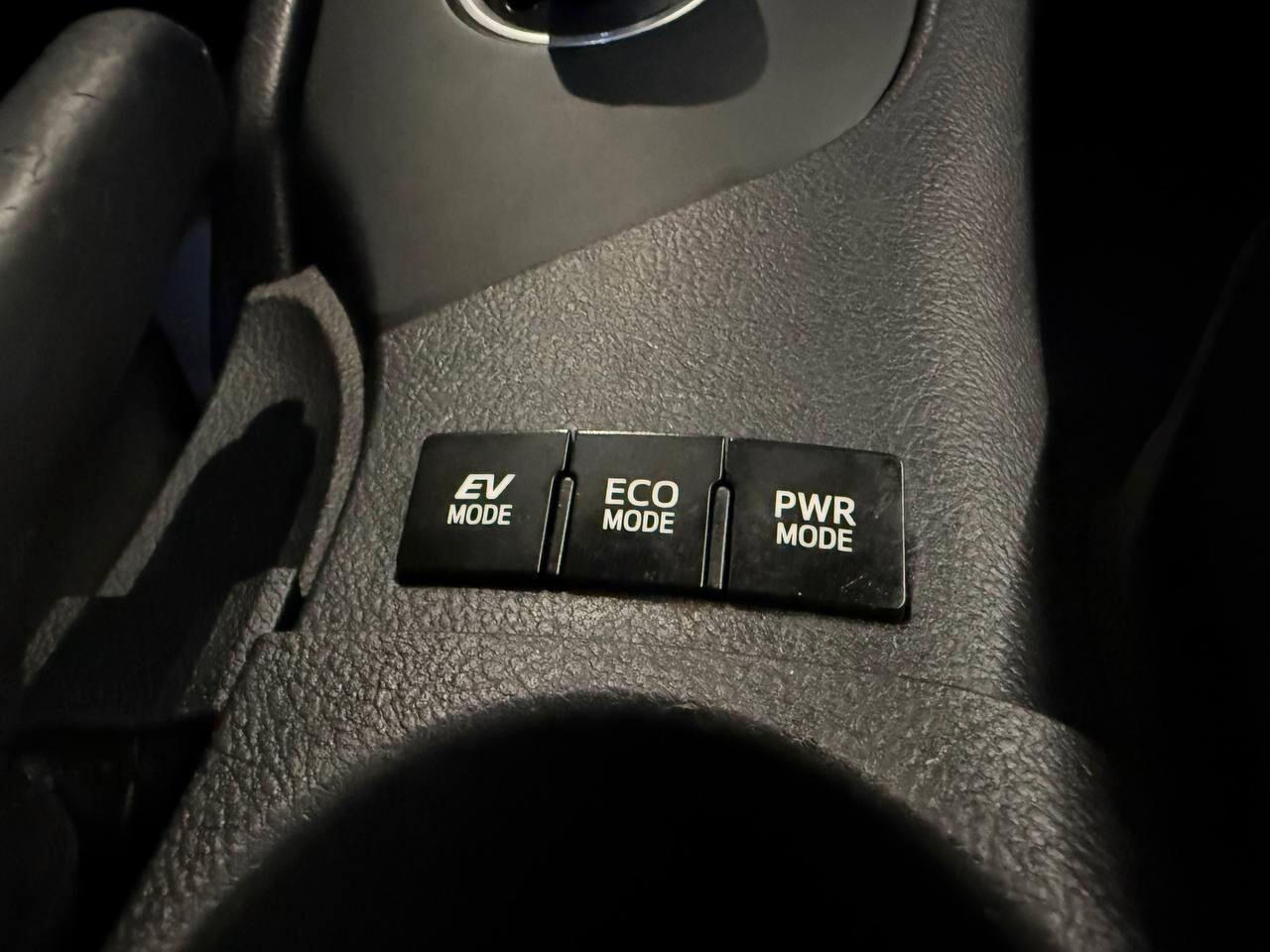 Toyota Auris 1.8 Hybrid Lounge