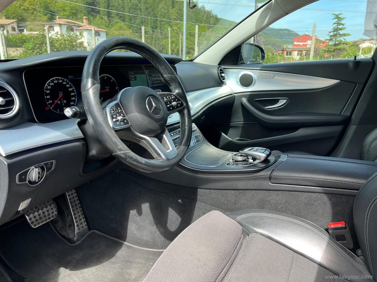 MERCEDES-BENZ E 220 d 4Matic Auto Business Sport