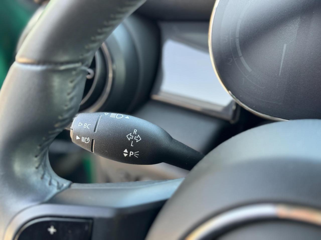 Mini 5 Porte One Essential 1.5 Twin Power Turbo 102cv Steptronic