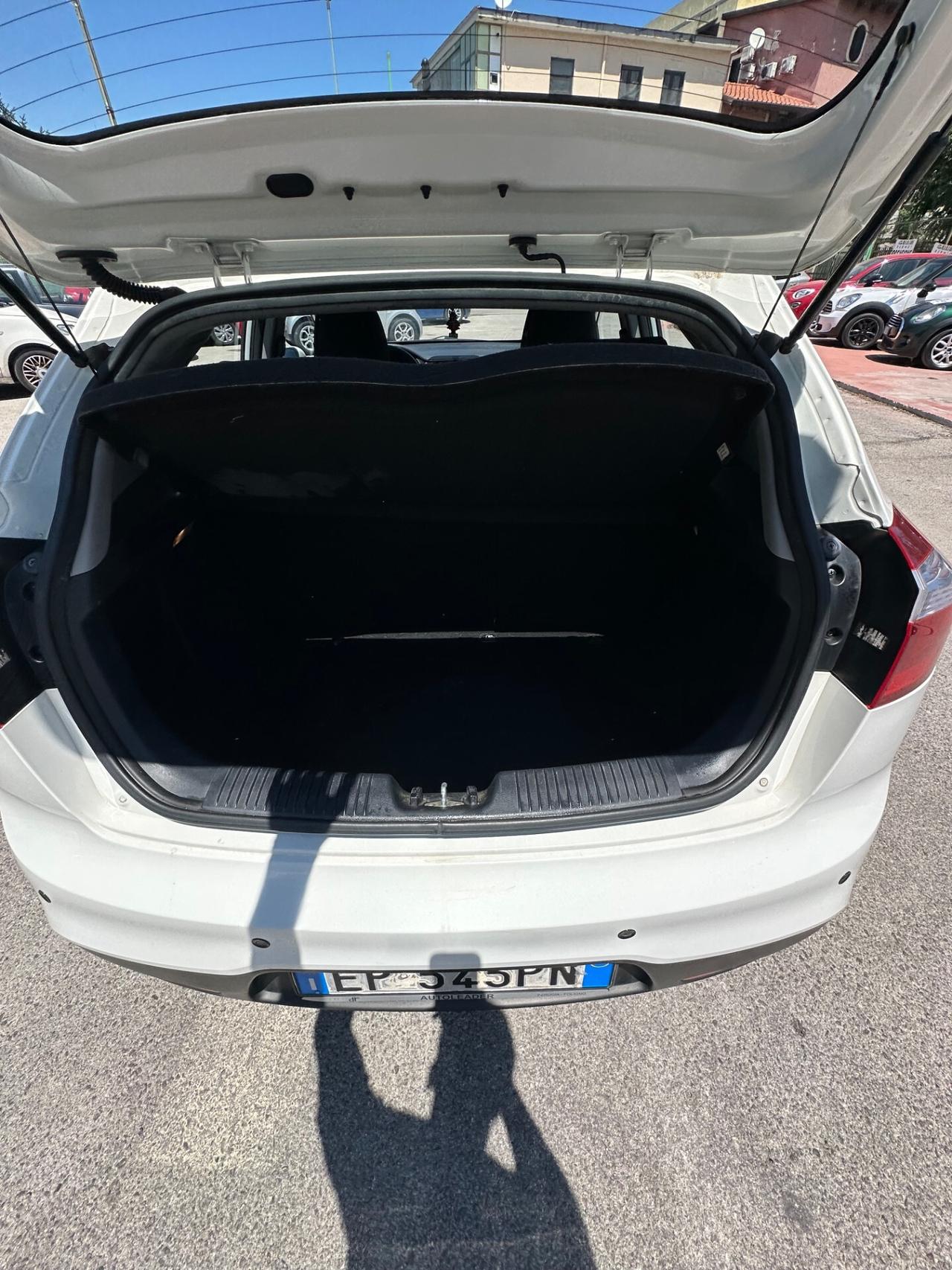Kia Rio 1.4 CRDi WGT 5p. EX