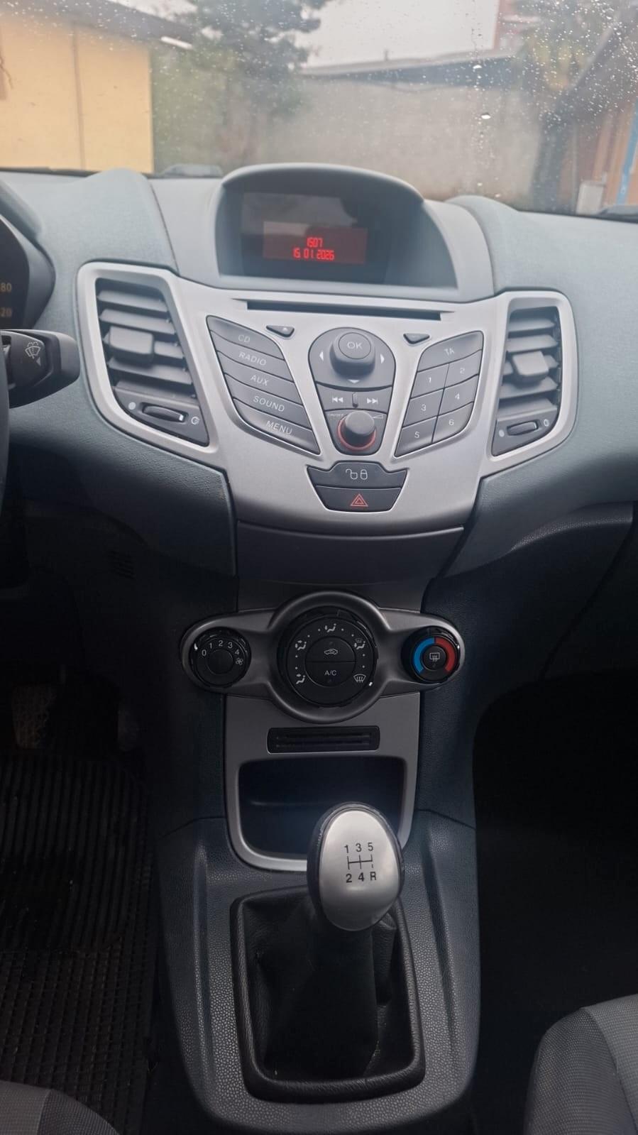 Ford Fiesta 1.4 5 porte Bz.- GPL Titanium