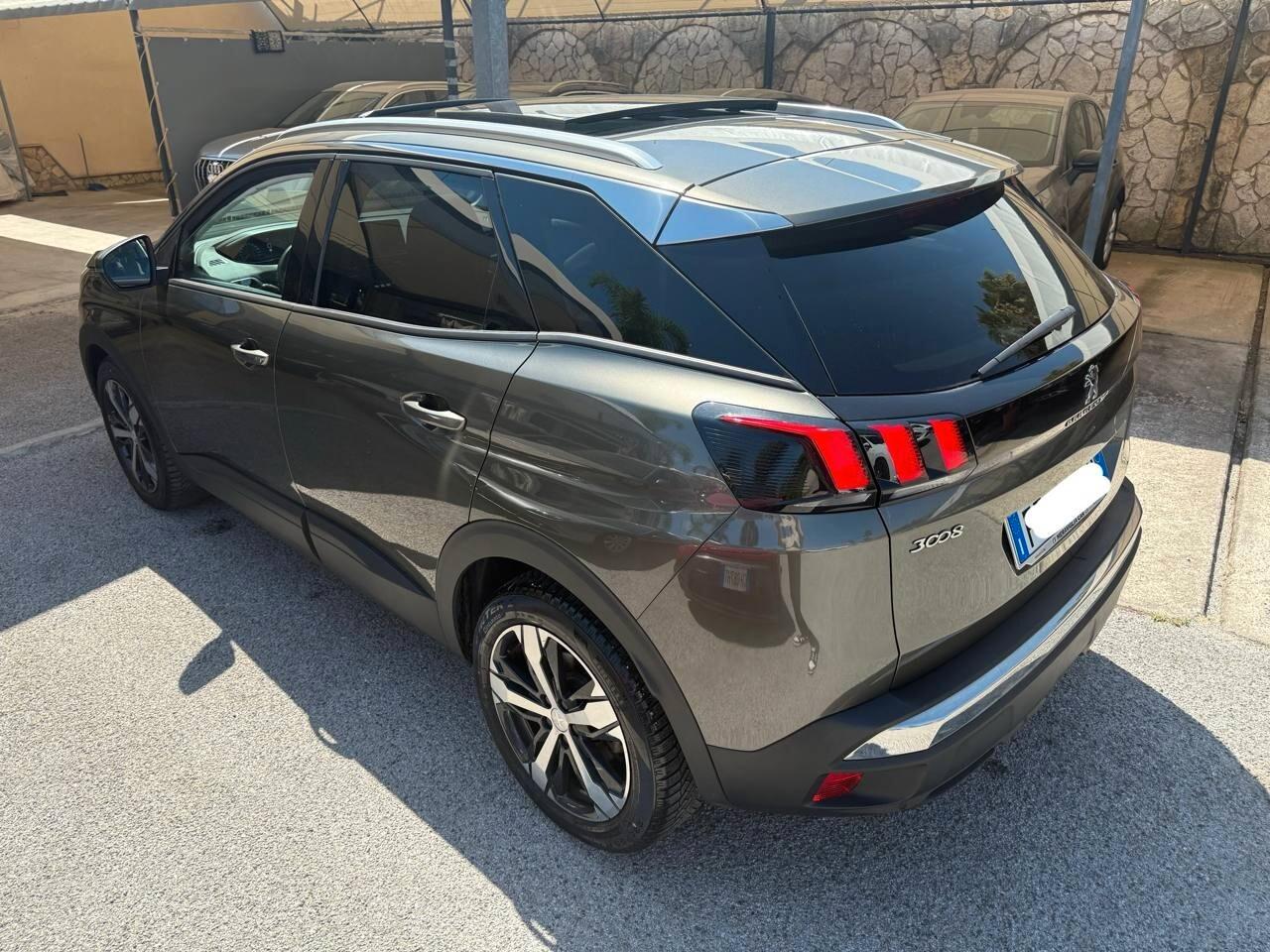 Peugeot 3008 2018 130 EAT8 TETTO APRIBILE Allure
