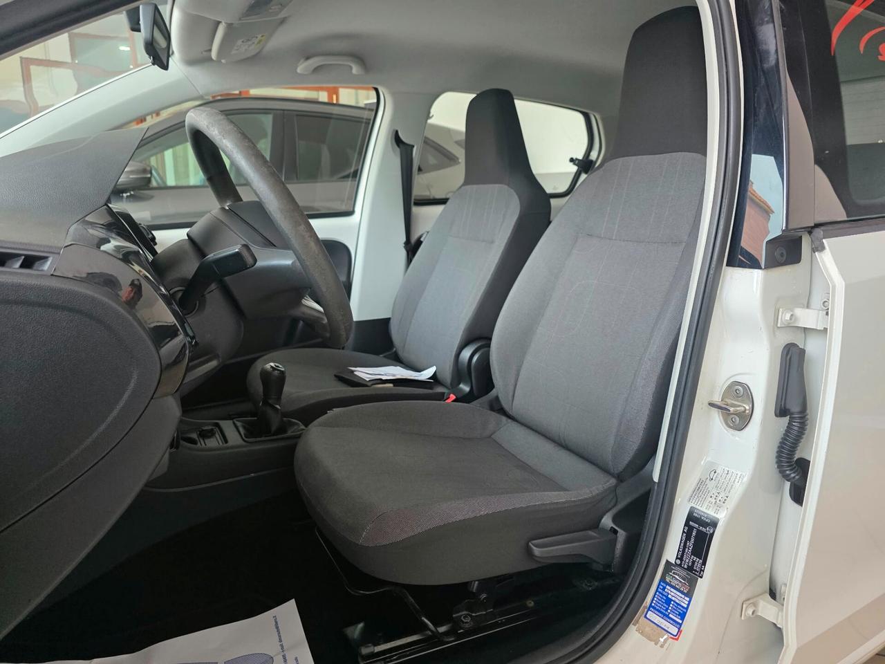 VOLKSWAGEN UP 1.0 METANO DEL NORD ITA 2015