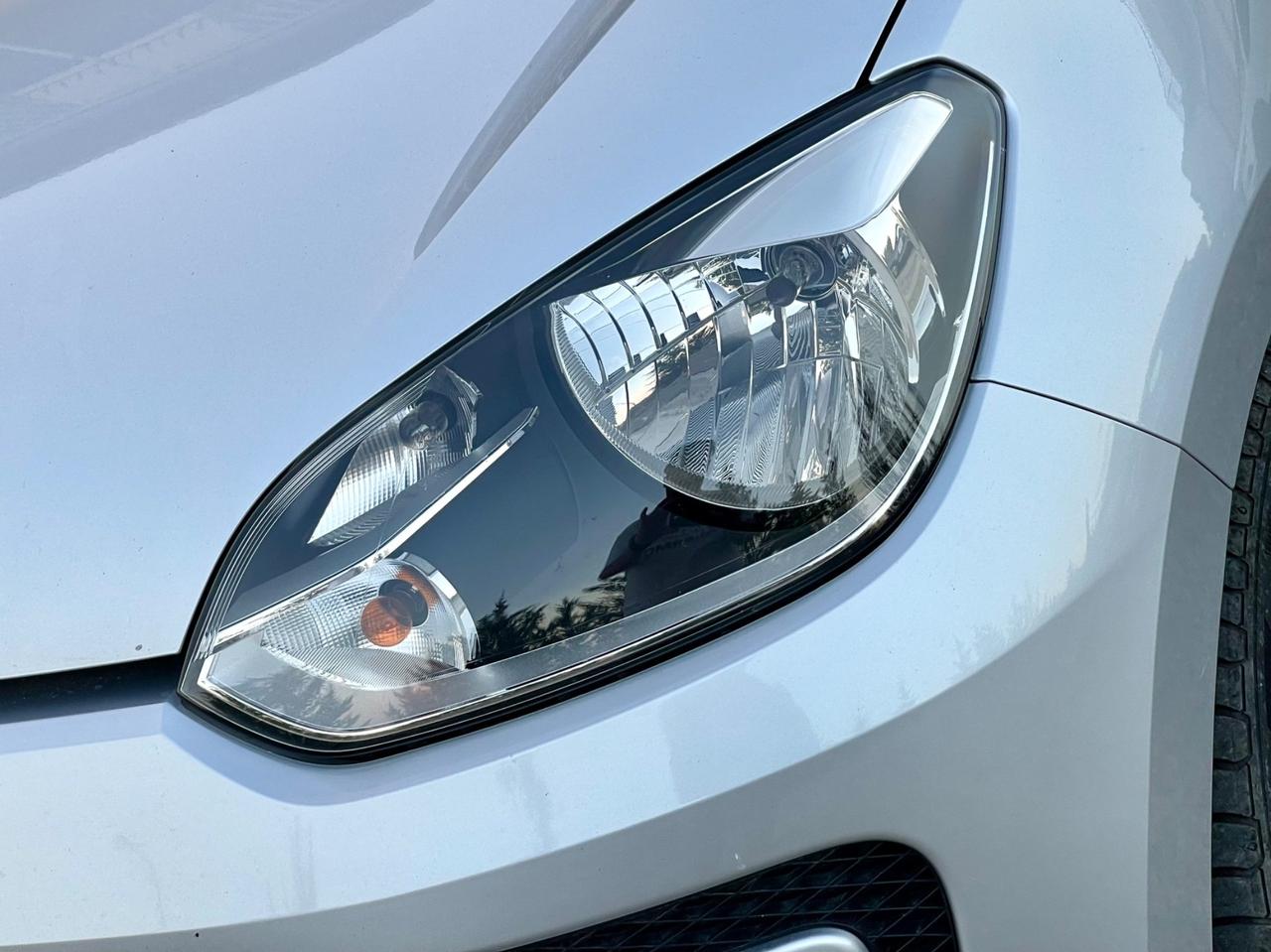 Volkswagen up! 1.0 75 CV 5p. high